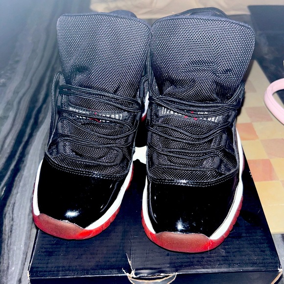 Nike air Jordan 11 BRED - Picture 1 of 7